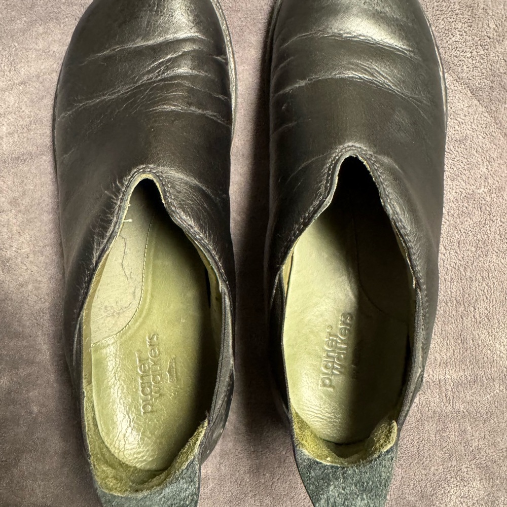Men’s Planet Walker Shoes Size 10.5